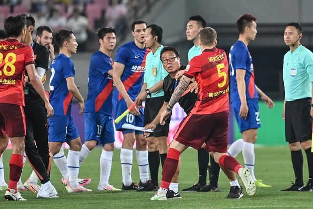 阿森纳目标锁定埃弗顿边锋，转会费或达8000万英镑
